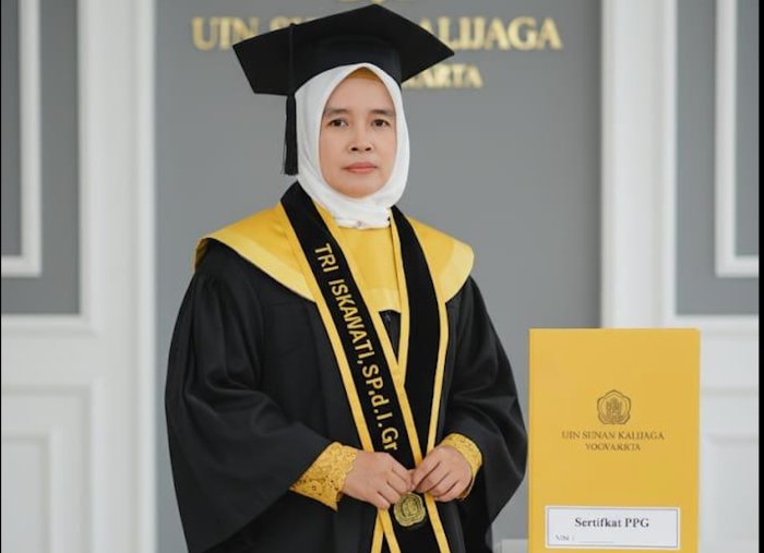 Dari Koperasi Tunas Muda ke PPPK: Kisah Inspiratif Tri Iskawati, Guru MAN 2 Kota Jambi yang Tak Pernah Menyerah