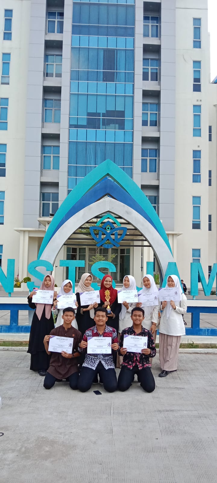 Siswa-Siswi MAN 2 Kota Jambi Sukses Meraih Juara pada Ajang Festival Araby II UIN Sulthan Thaha Syafuddin Jambi