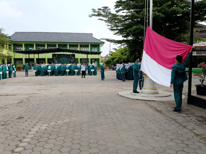 Jaga Fasilitas, Syukuri Nikmat: Amanat Bermakna di Upacara MAN 2 Kota Jambi