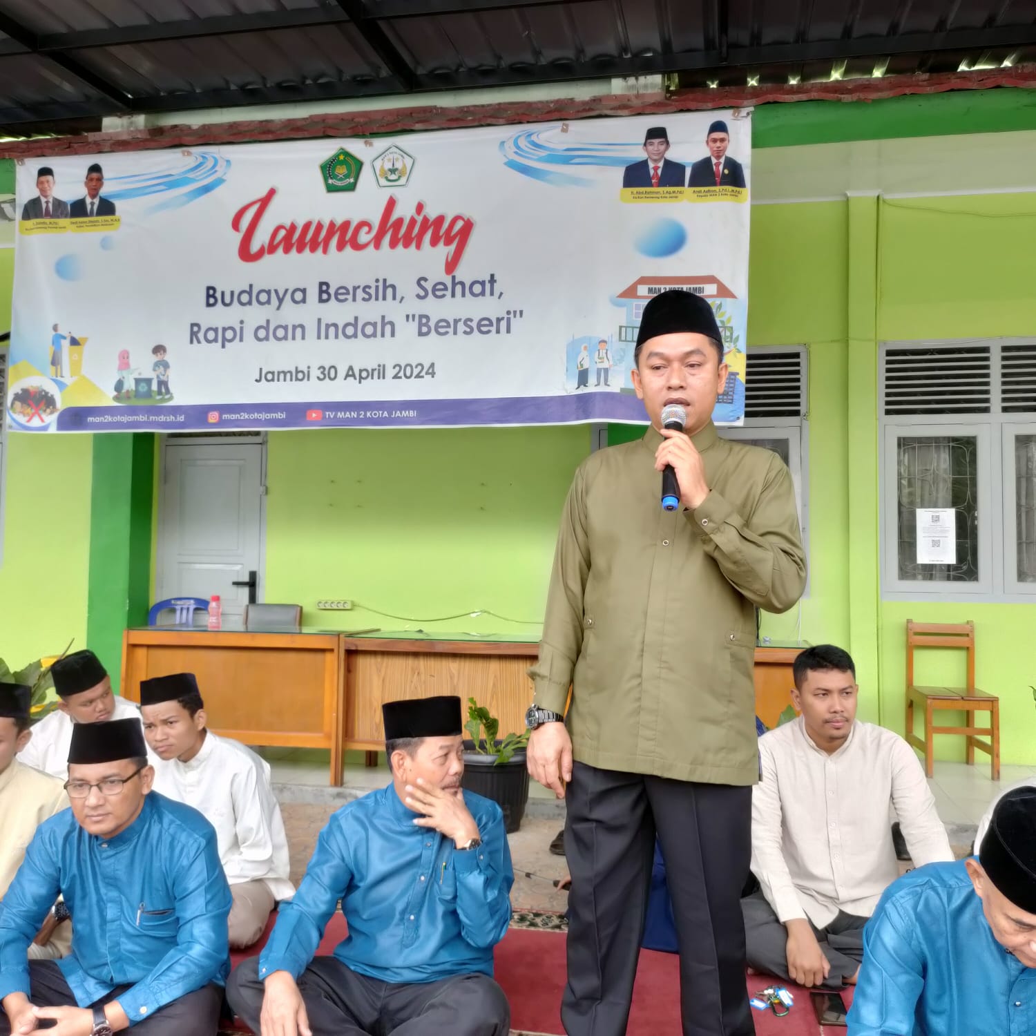 Pesan Kepala MAN 2 Kota Jambi Usai Kegiatan Rutin Yasinan Jumat: Kebersihan Tanggung Jawab Bersama