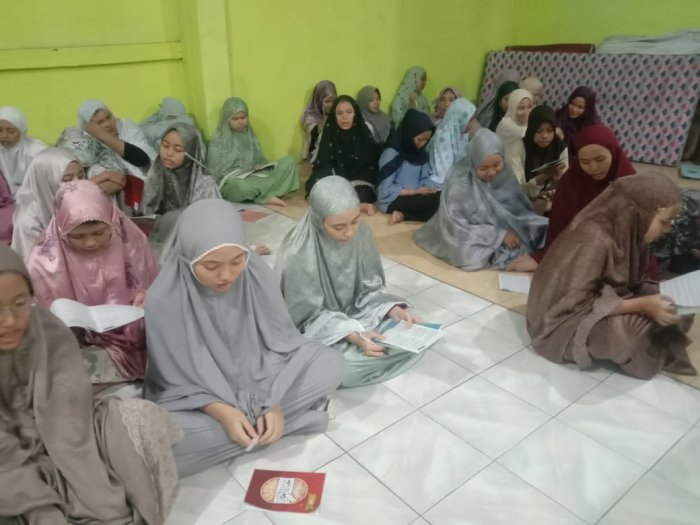 Belajar, Bernyanyi, dan Menyatu dalam Suasana Penuh Keakraban