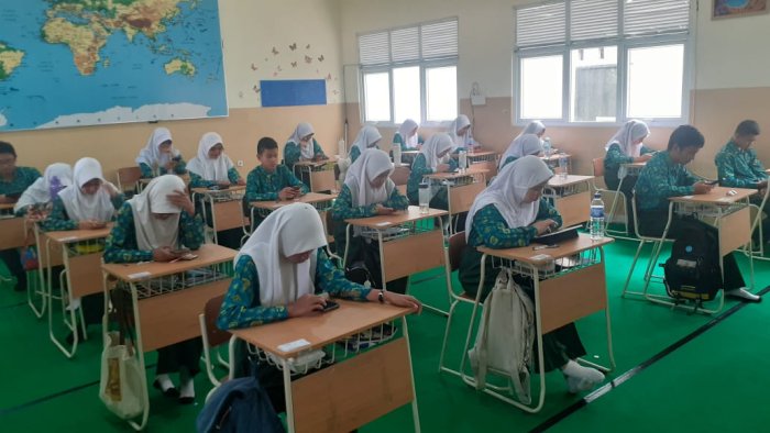 Tak Sekadar Hafalan: Siswa Kelas X Buktikan Pemahaman Kaidah pada Ujian Bahasa Arab
