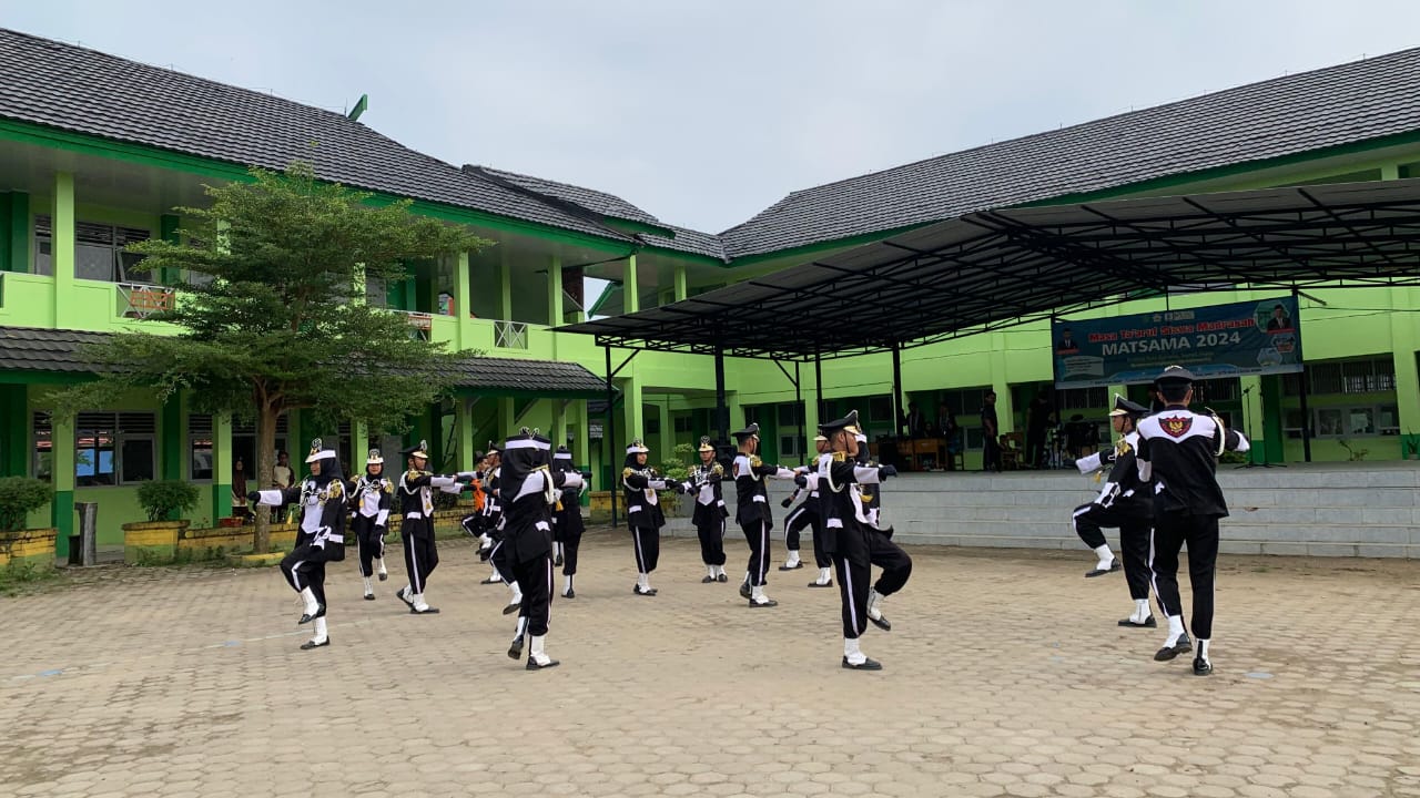 PASKIBRA KOMPAK GELAR PERTUNJUKAN DI MATSAMA