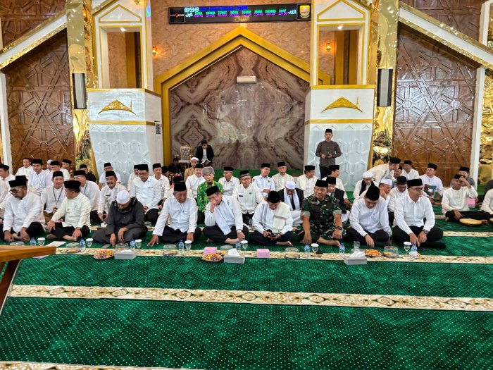 Siswa MAN 2 Kota Jambi Ikuti Kegiatan dengan Antusias Peringatan Isra Miraj di Masjid Tsamaratul Insan