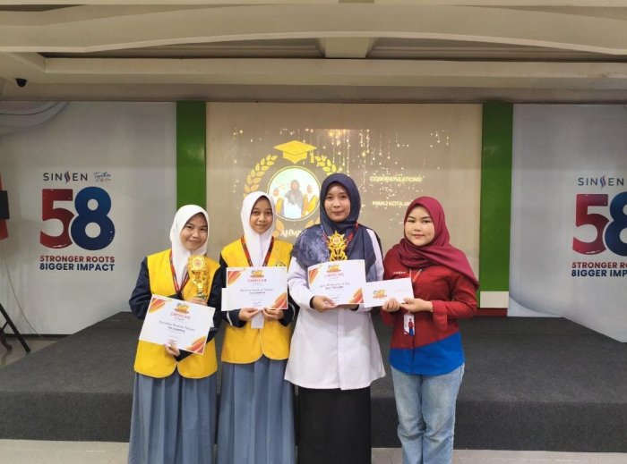 Lina Wahyuni, Guru MAN 2 Kota Jambi Raih Best Teacher di AHM Best Student 2025
