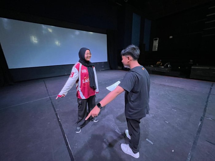 Menapak Panggung, Menyulam Semangat: Teater Alief MAN 2 Kota Jambi Gelar Orientasi di Taman Budaya