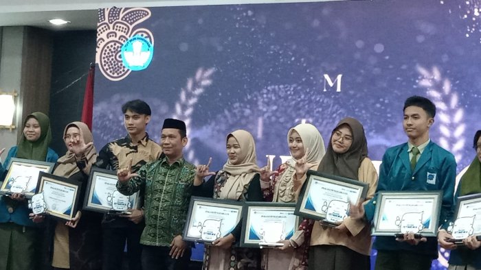 Siswa MAN 2 Kota Jambi Raih Predikat Istimewa UKBI, Balai Bahasa Berikan Sertifikat Apresiasi