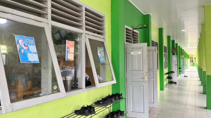 Tiba-Tiba Ada Flyer Misterius di Jendela Kelas MAN 2 Kota Jambi, Isinya Bikin Melongo