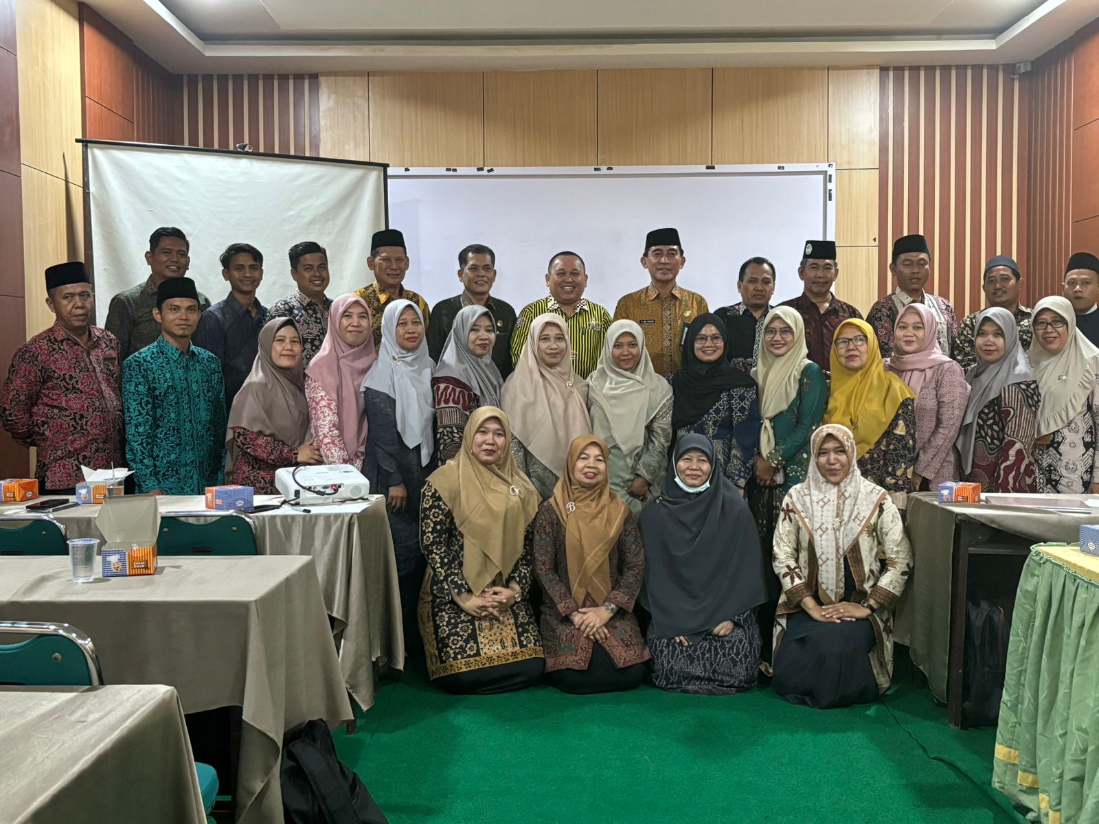 MAN 2 Kota Jambi Ikuti Evaluasi Pasca Pelatihan TIK MA