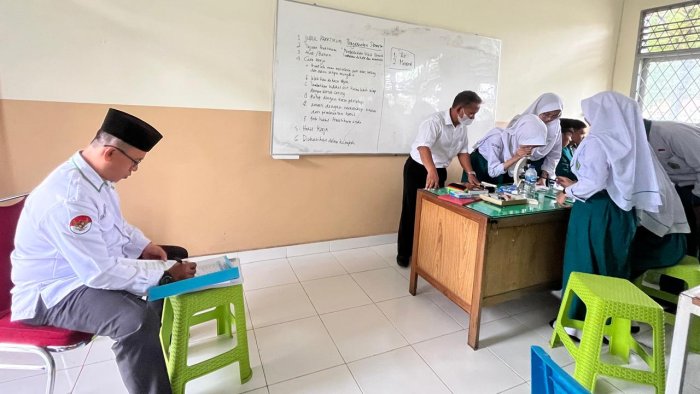PKG 2025 Dimulai, Kepala Madrasah Turun Langsung ke kelas