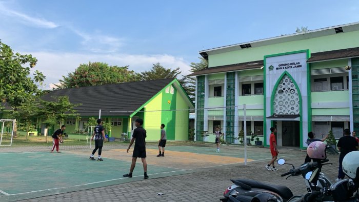 Ekskul Voli MAN 2 Kota Jambi: Tempat Favorit Siswa Menyalurkan Semangat dan Kekompakan