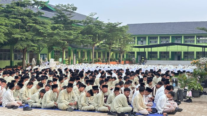 Pagi Berkah di MAN 2 Kota Jambi: Yasinan Rutin Bentuk Keberanian dan Kedisiplinan Siswa