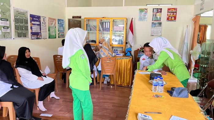 CKG 2025 MAN 2 Kota Jambi: Pembina UKS Serukan Madrasah Sehat untuk Guru dan Siswa