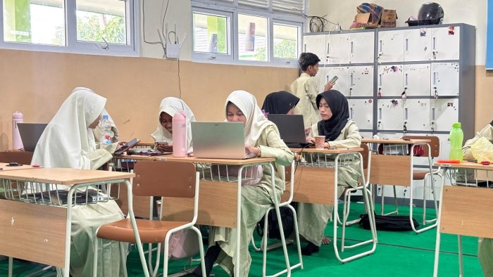Pembelajaran Karya Tulis Ilmiah Kelas Excellent MAN 2 Kota Jambi