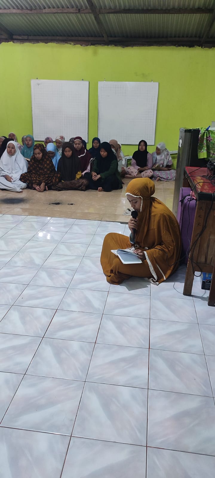 Gema Tahlil di Asrama Putri MAN 2 Kota Jambi: Melatih Kemandirian dan Budaya Ahlussunnah