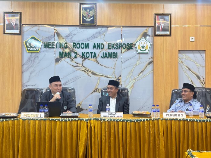 PKKM MAN 2 Kota Jambi: Pengawas Tekankan Evaluasi Berkelanjutan dan Apresiasi Penggunaan Sistem Paperless
