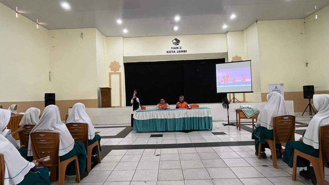Sosialisasi Program BAZNAS Tanggap Bencana Goes to School: Literasi Zakat dan Ketangguhan Bencana untuk Siswa MAN 2 Kota Jambi
