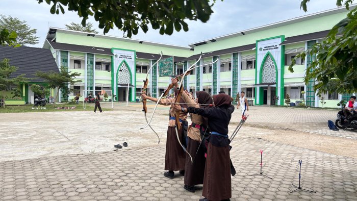 Membidik Prestasi, Menempa Karakter: Semangat Klub Panahan MAN 2 Kota Jambi Jelang Kejuaraan