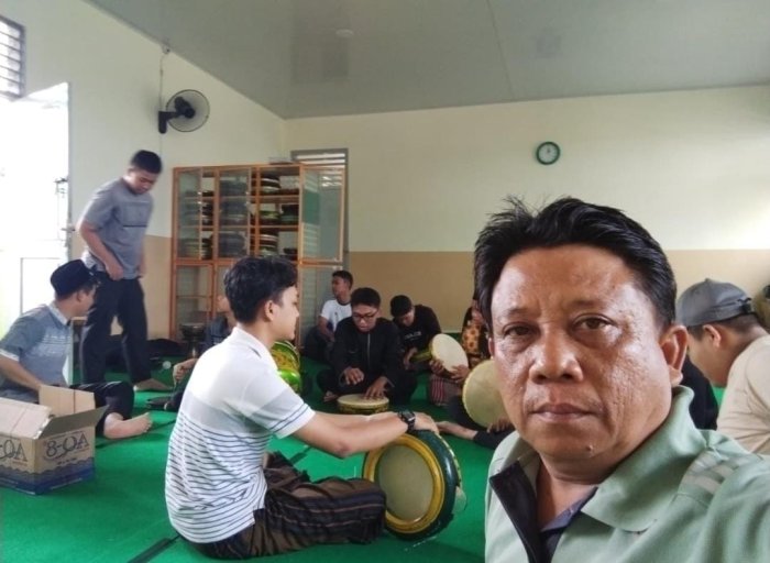 Latihan Rutin Hadroh Sababul Jannah MAN 2 Kota Jambi: Irama Rebana, Suara Cinta Rasulullah