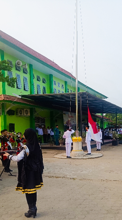 PASKIBRA Ksatria Garuda Dan Drum Corps Nahdhatul At-Tholibin Tampil Istimewa