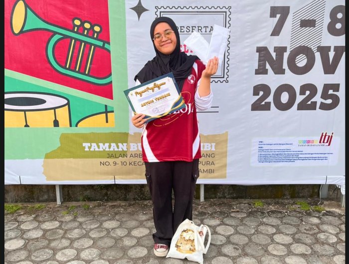 Kilau Kemarau Berdarah: Maharani Putri Aries Persembahkan Dua Gelar Bergengsi untuk Teater Alief