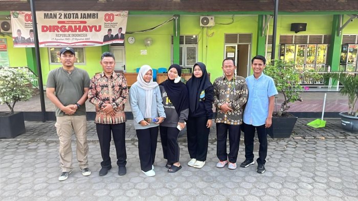 Bukan Healing, Tiga Siswi MAN 2 Kota Jambi Justru Pilih Masuk Hutan Buat Penelitian!